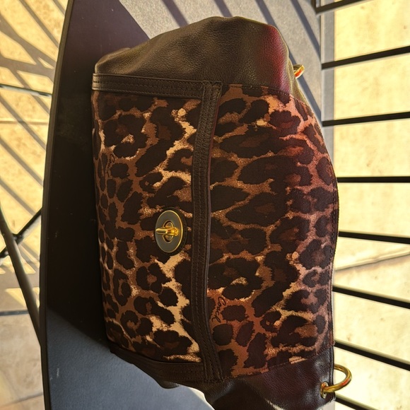 Authentic Coach Purse in a Leopard Print and Brown Leather. - Picture 4 of 12